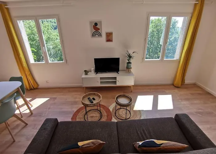 Apartment 2 Ou 4 Personnes. *
