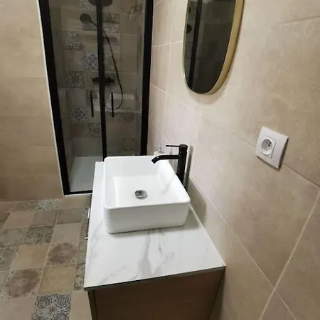 Apartmán 2 Ou 4 Personnes. Venaco (Corsica)
