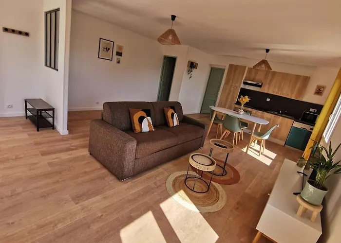 2 Ou 4 Personnes. * ונאקו